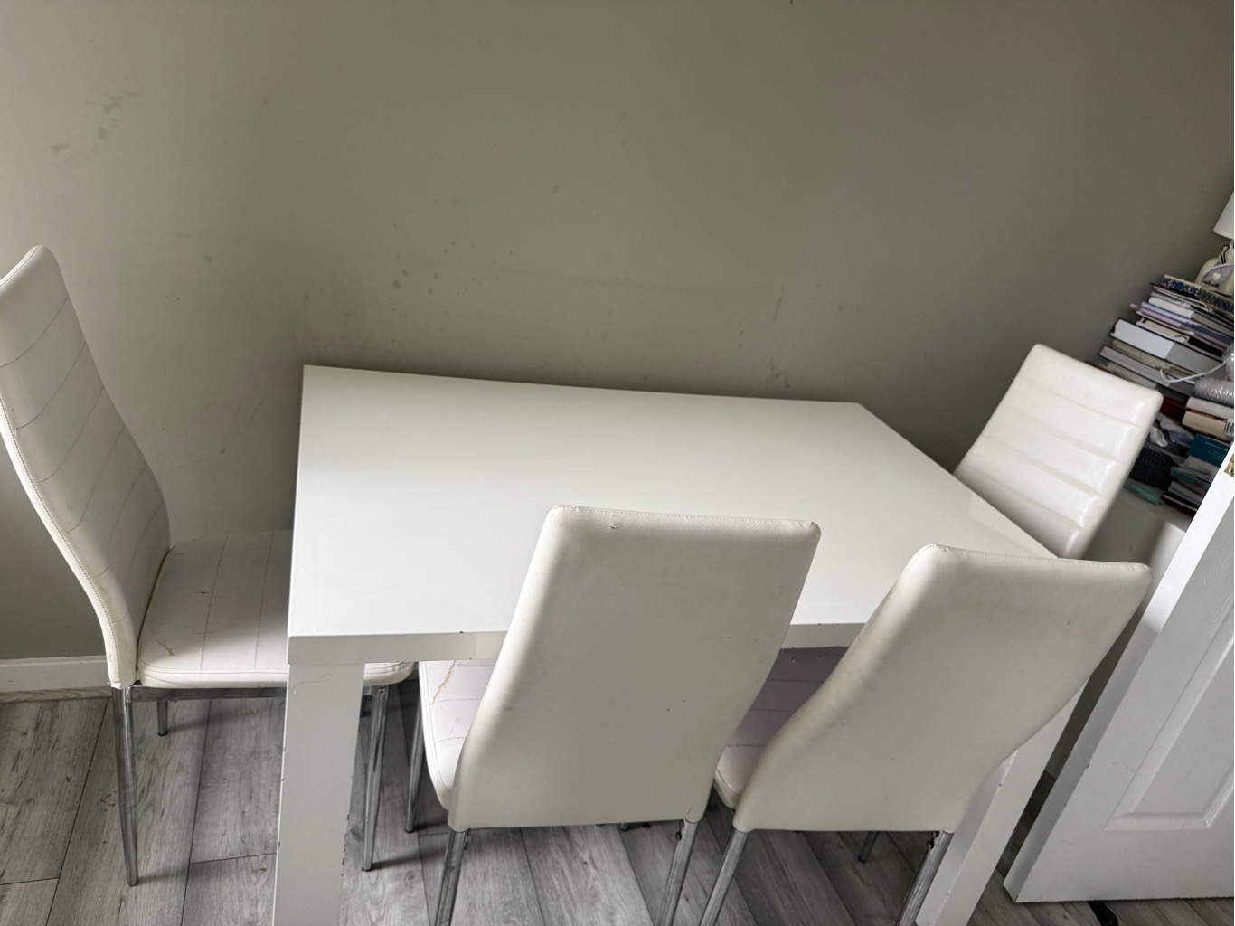 White gloss dining table and 4 chairs