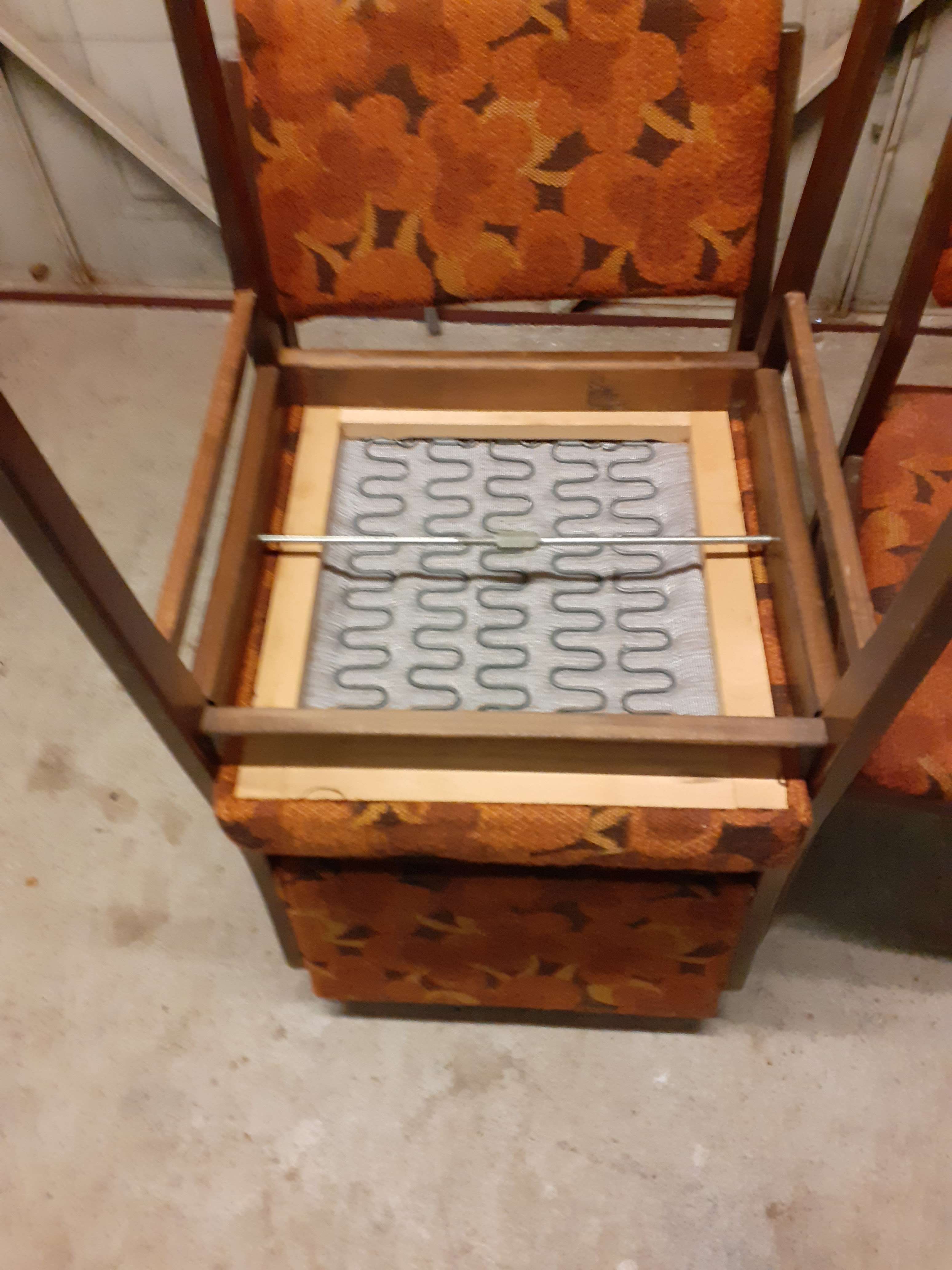 Dining table chairs