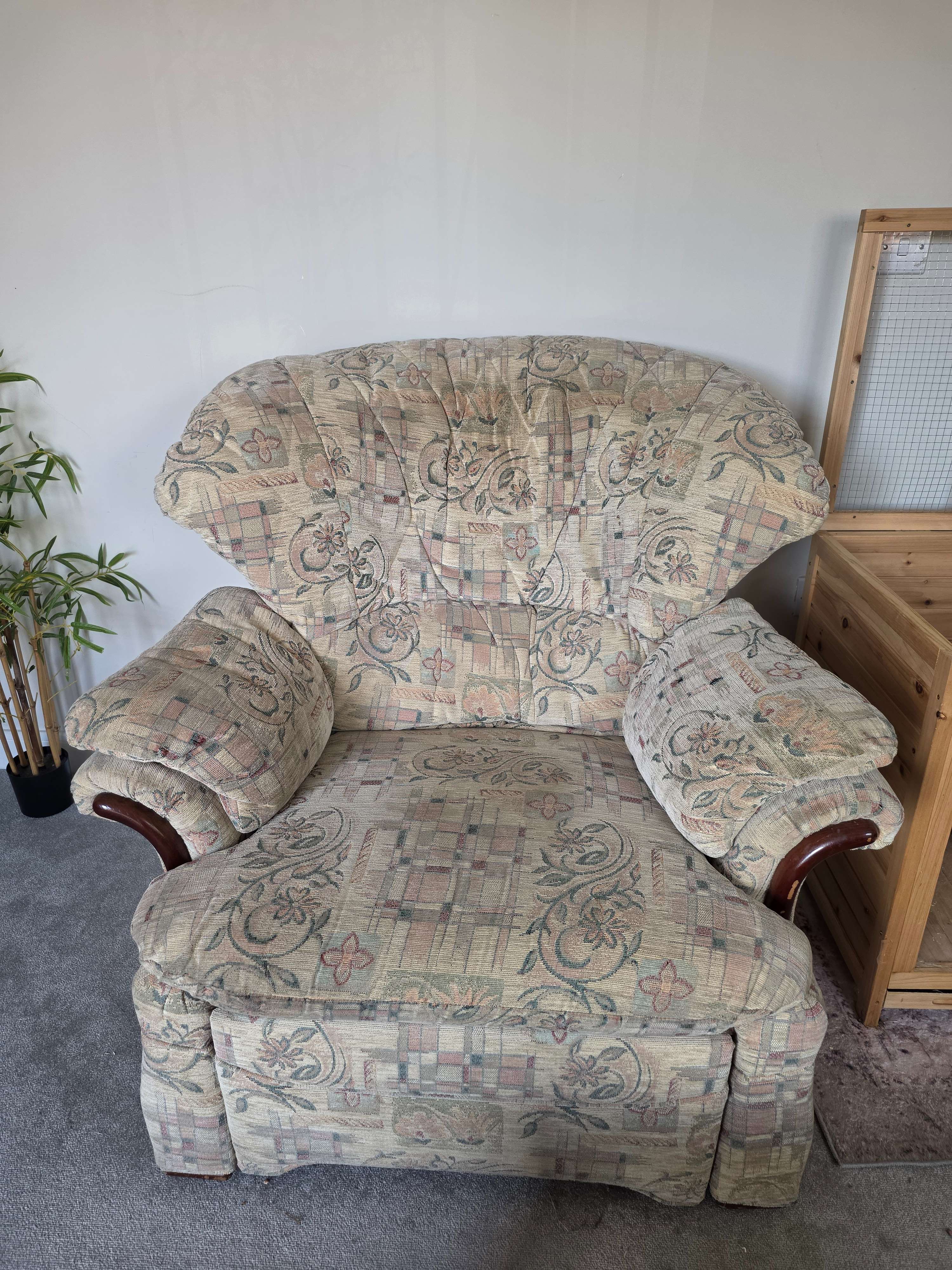 Recliner sofa chair ( mechanical recliner)