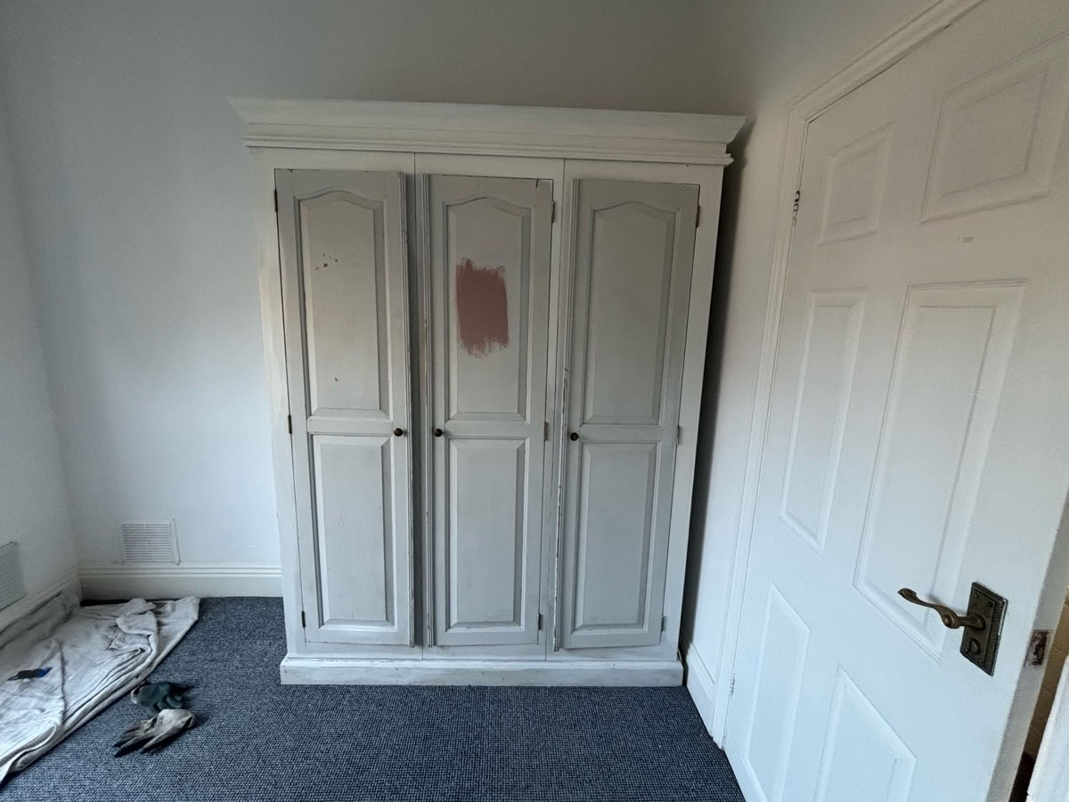 Triple wardrobe for up cycling