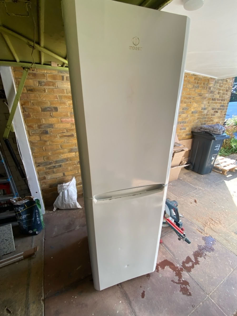 Fridge freezer
