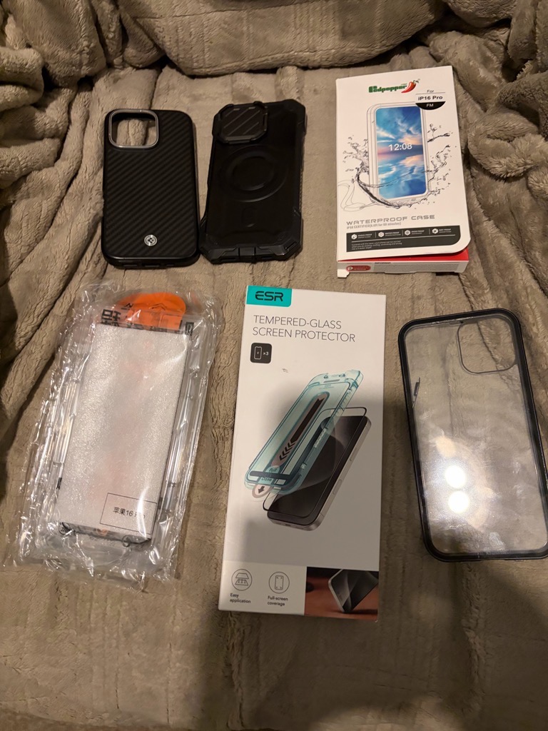iPhone 16 pro cases, screen protectors