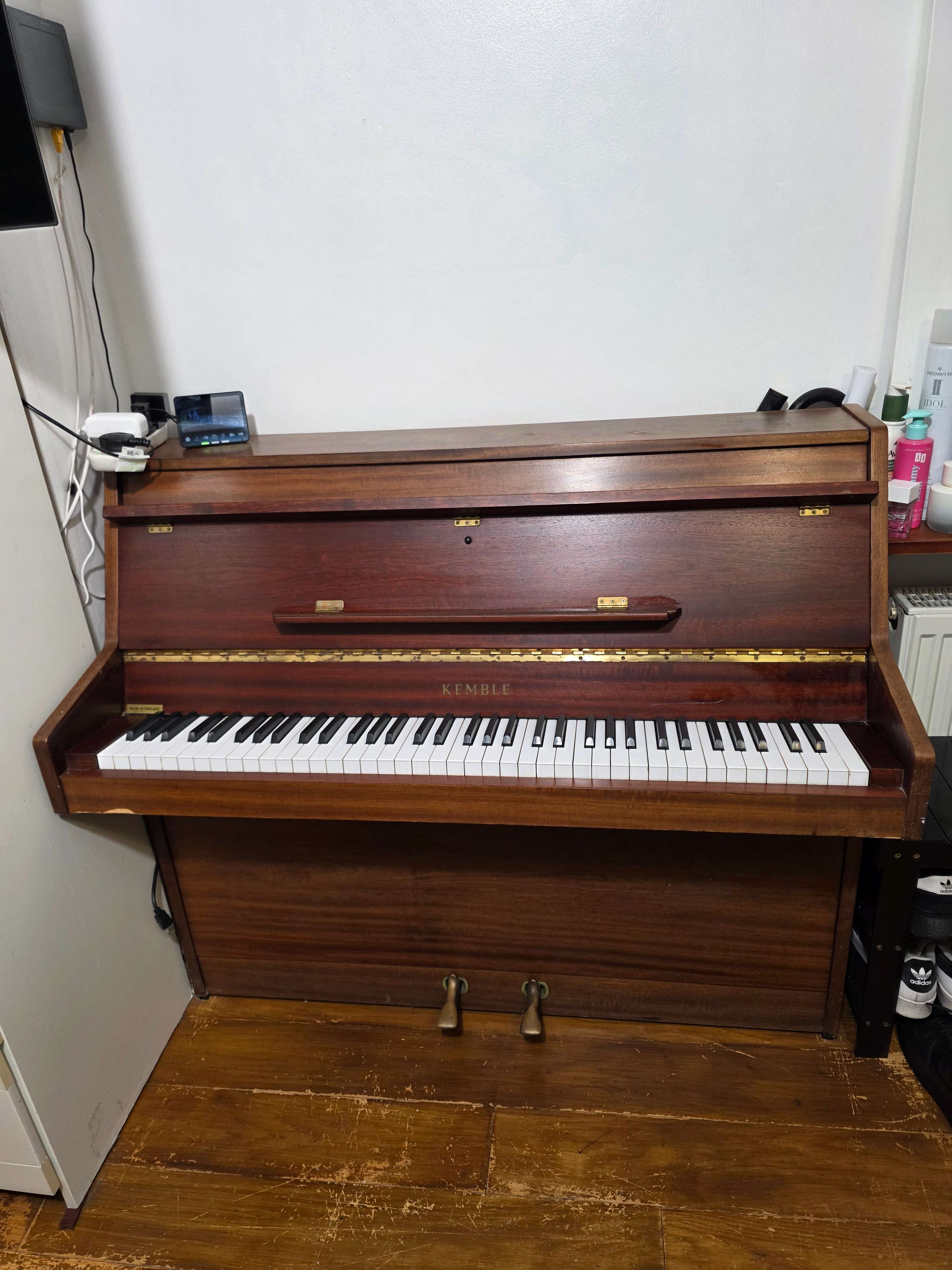 FREE PIANO - MUST COLLECT ASAP