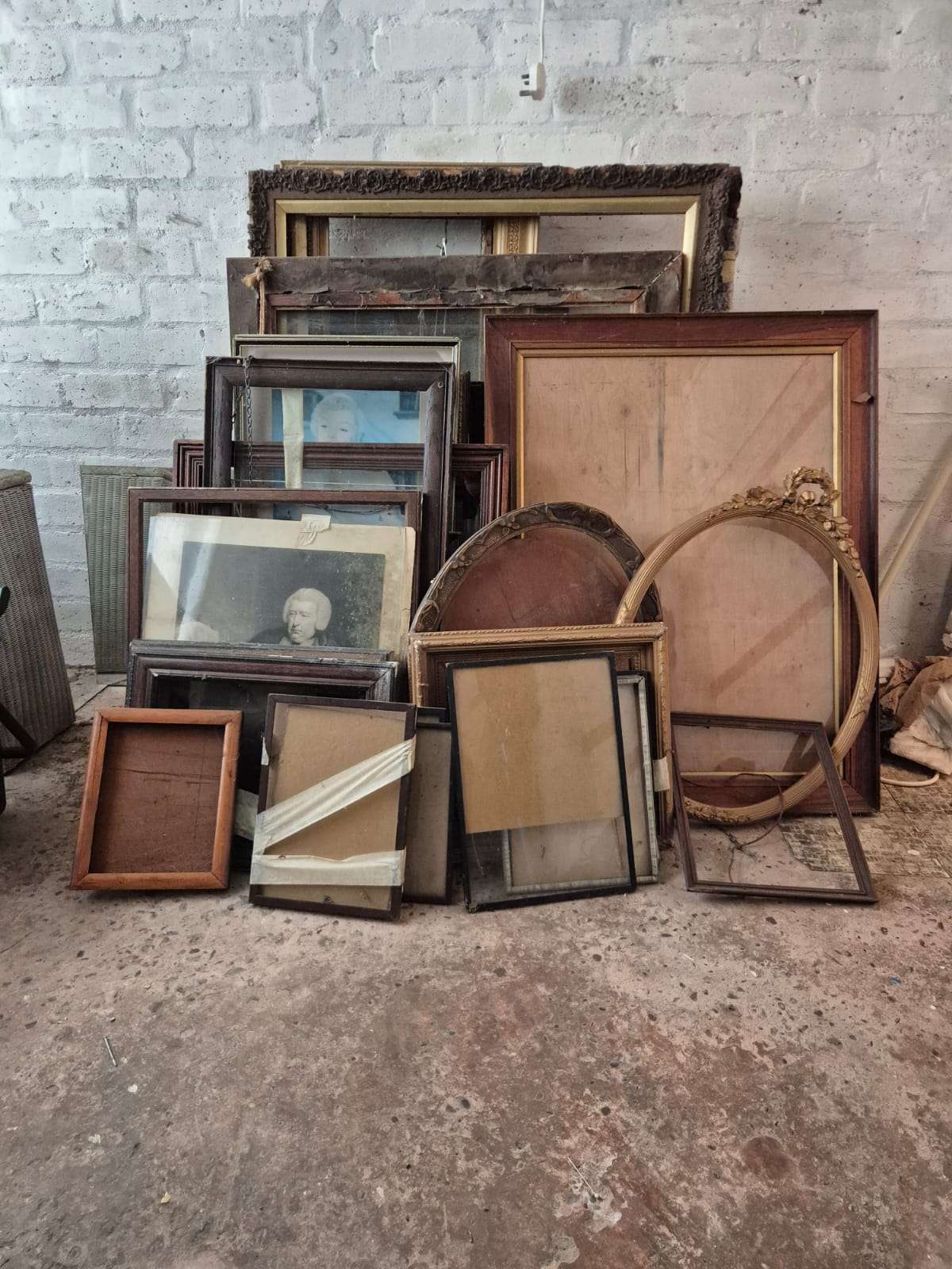 Antique picture frames - free collect from Wightwick