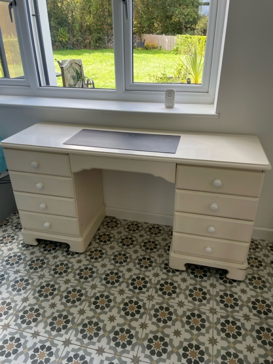 Dressing table/Desk
