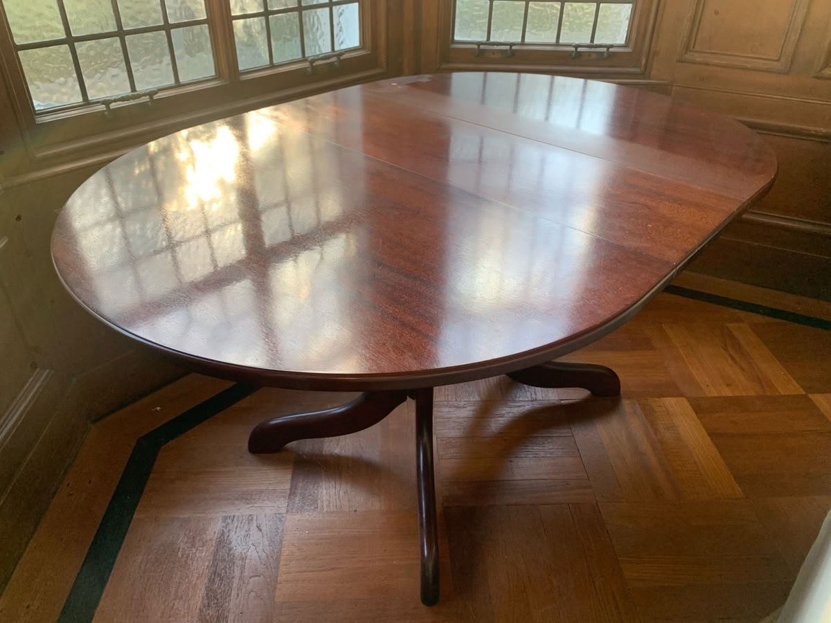 Wooden dining table, folding leaves