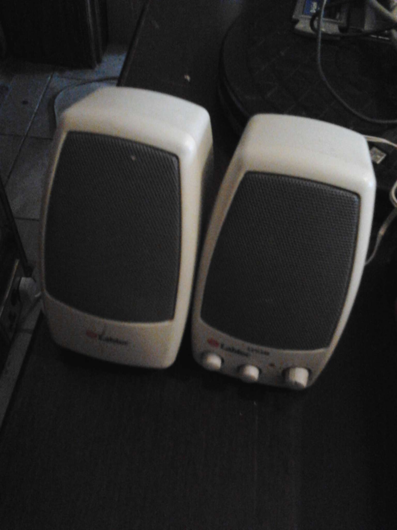 Computer speakers