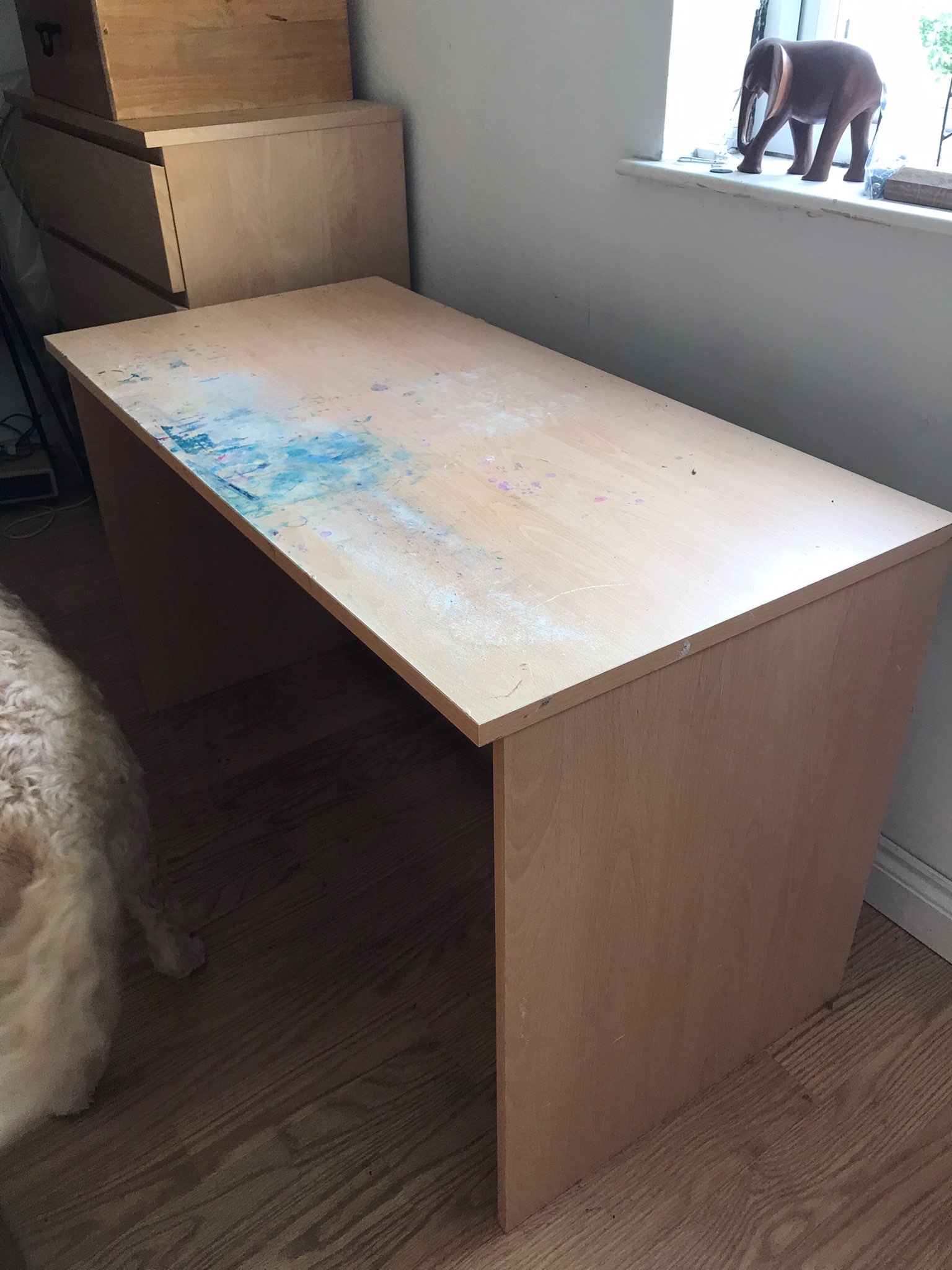 Painting desk