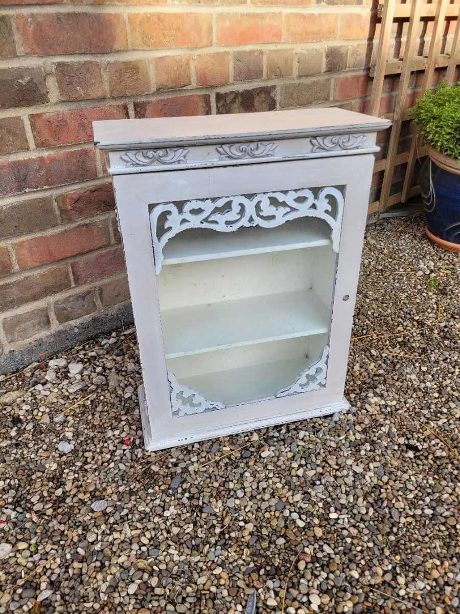 Wall cabinet (needs some tlc)