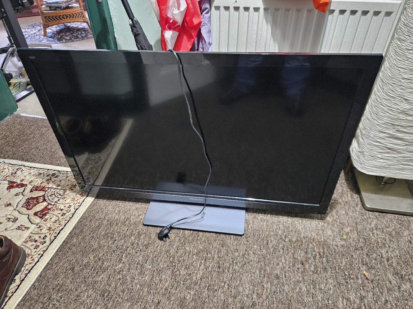42 inch Panasonic TV (not smart)