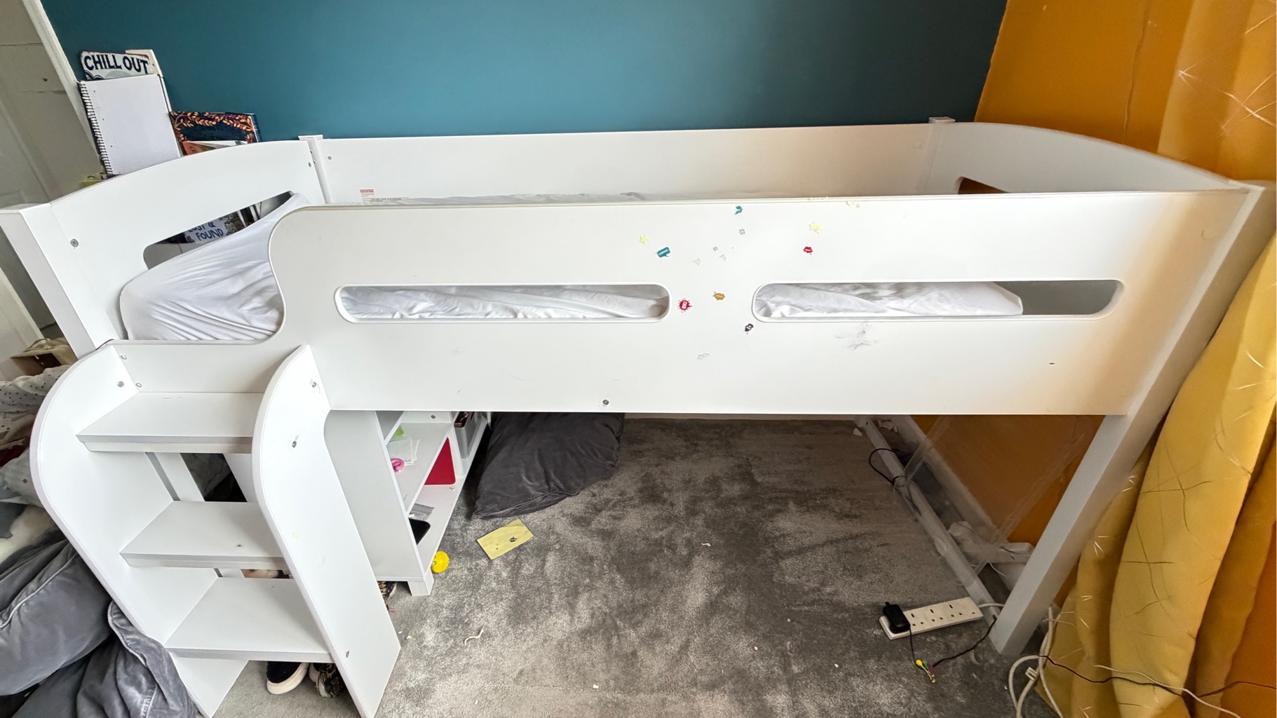 Free Children Bed & desk