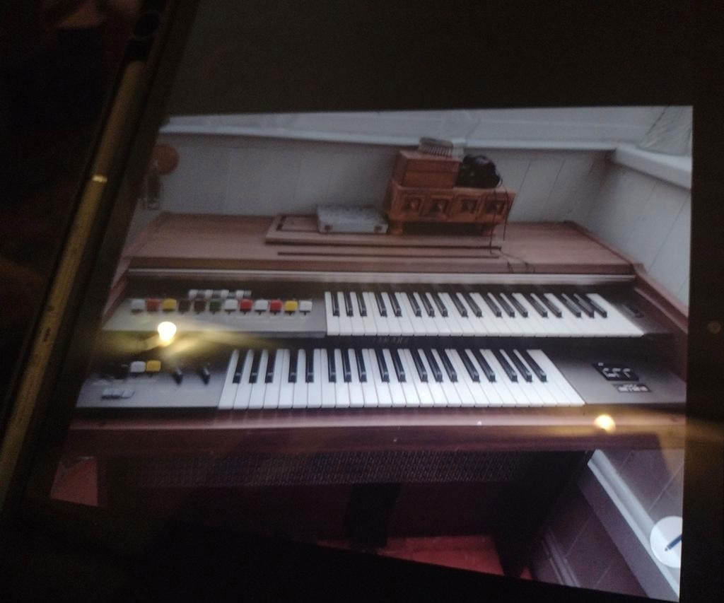 Electric organ