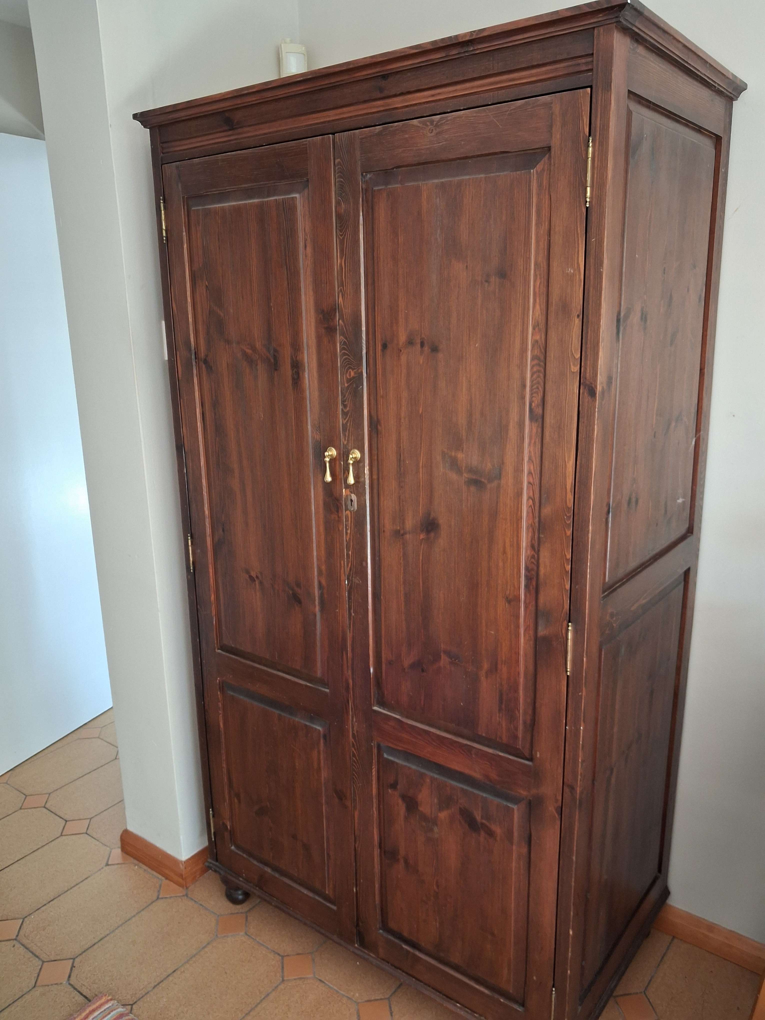 Free standing wardrobe