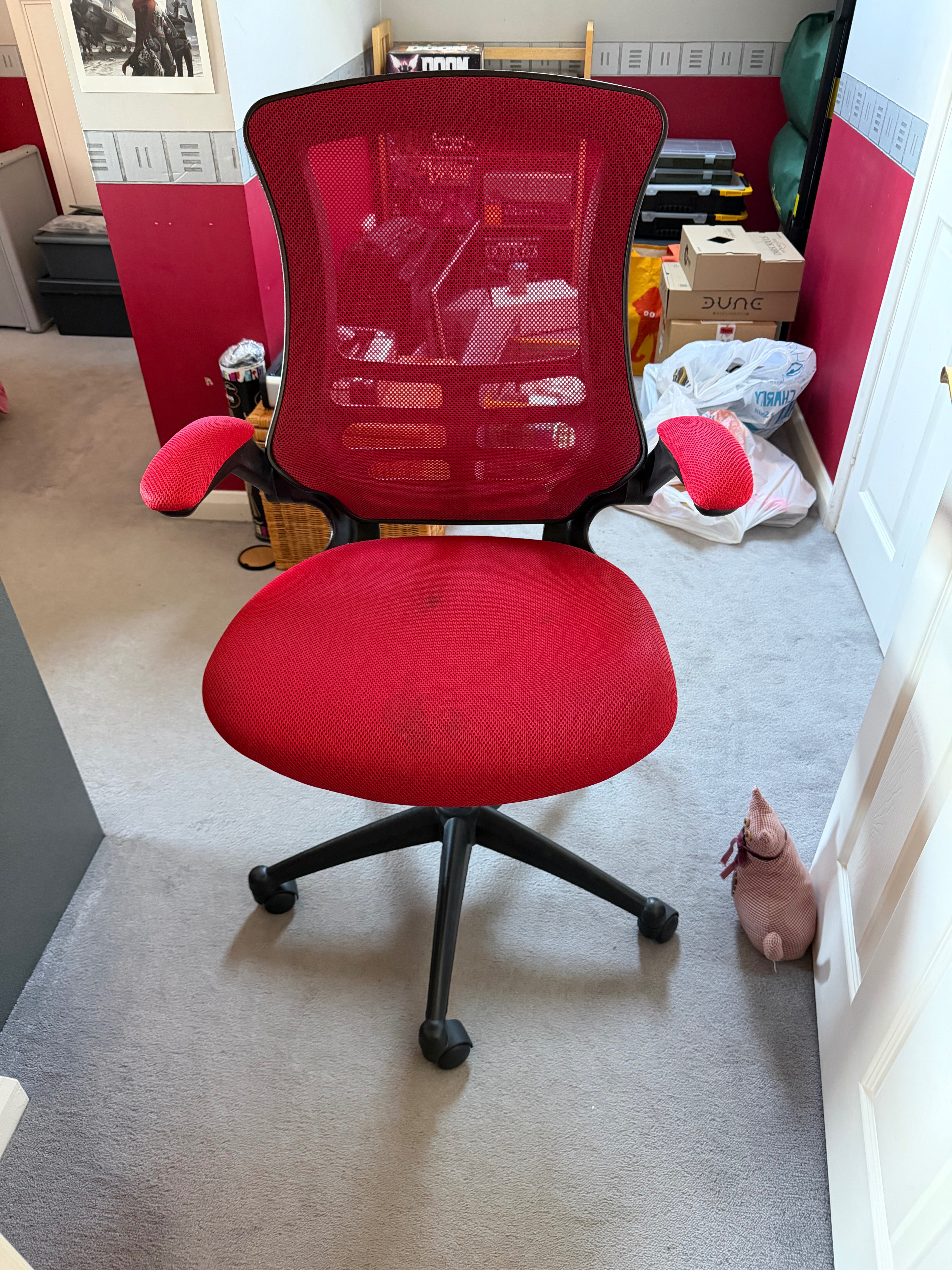 Office / Computer Chair (red / black)