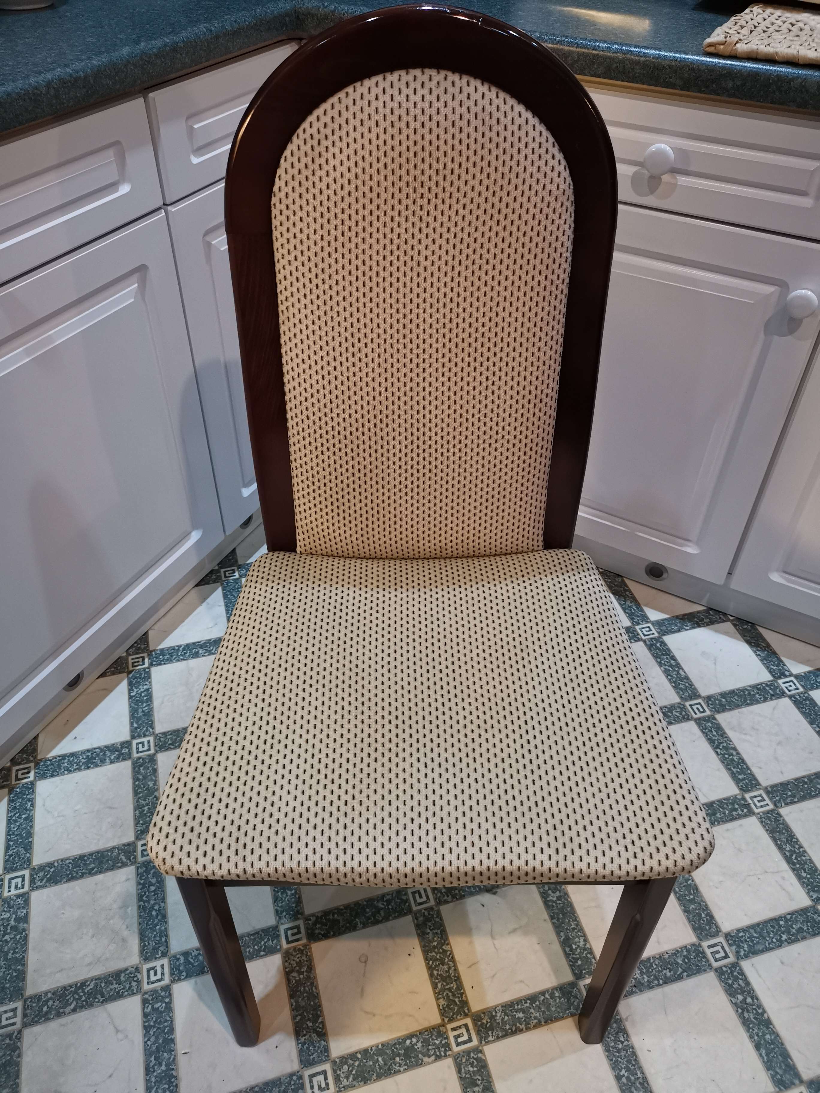Dining chair