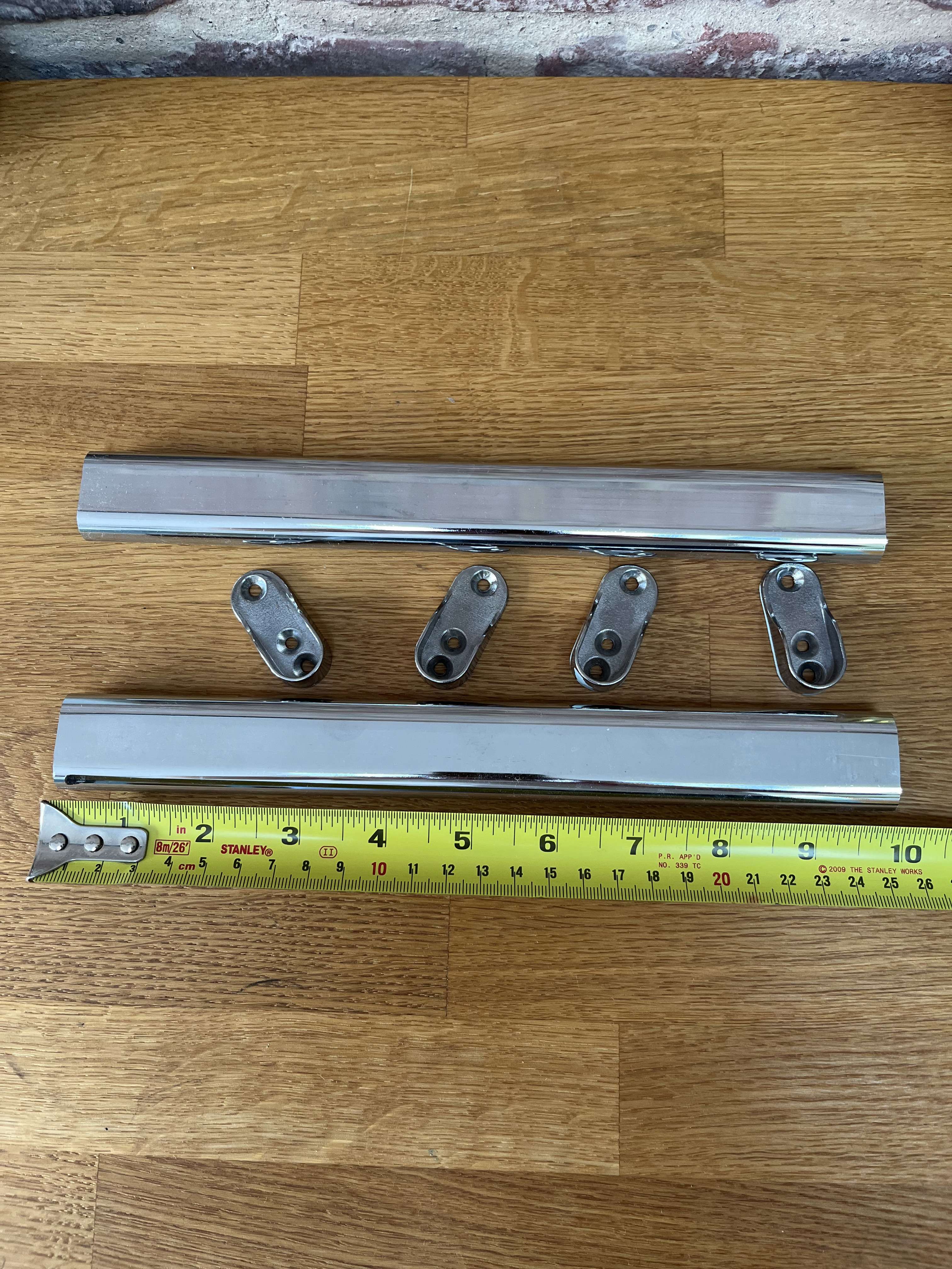 Short oval wardrobe rails