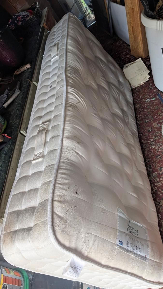 Single mattress